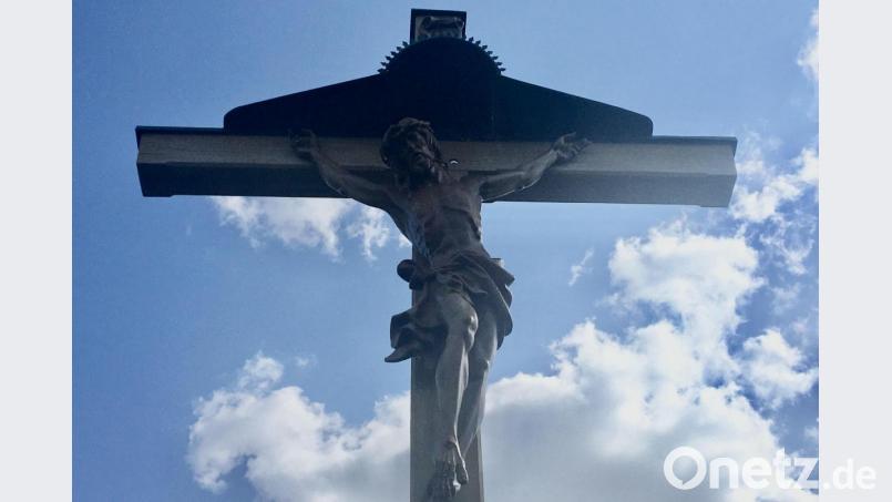 Die Drei Kreuze in Freudenberg sind nun wieder komplett. Bild: gri