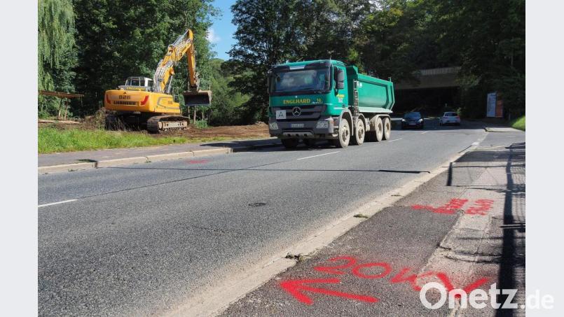 Die Sulzbacher Straße zwischen Amberg und Witzlhof ist ab Montag eine Baustelle. Bild: Petra Hartl
