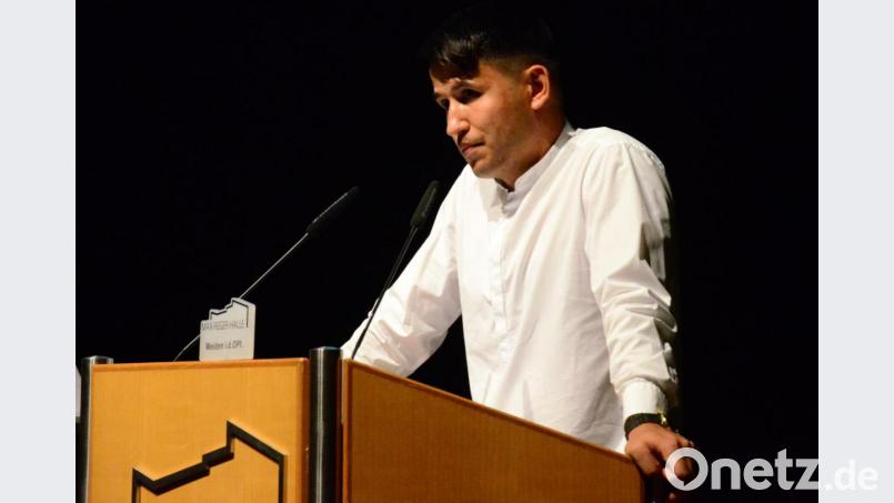 Der gewählte Vereinsvorsitzende Nezamuddin "Karim" Haydari. Bild: Kunz