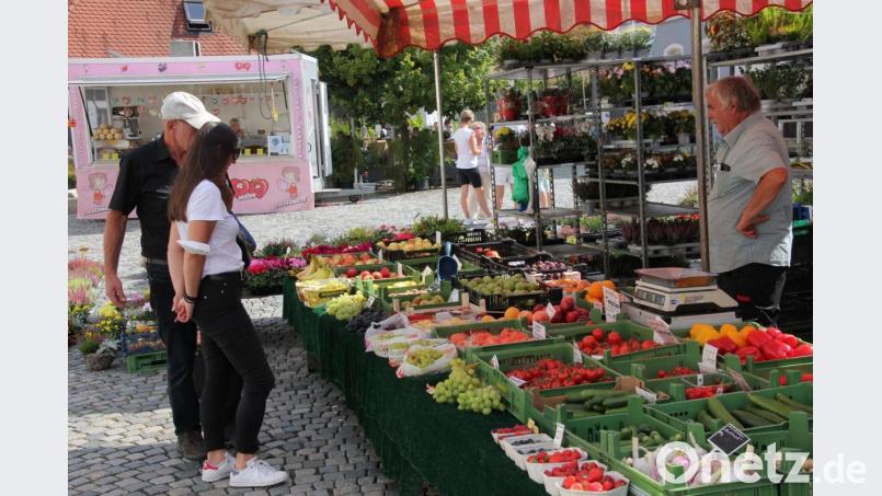 Im Angebot waren auch Obst und Gemüse. Bild: kro