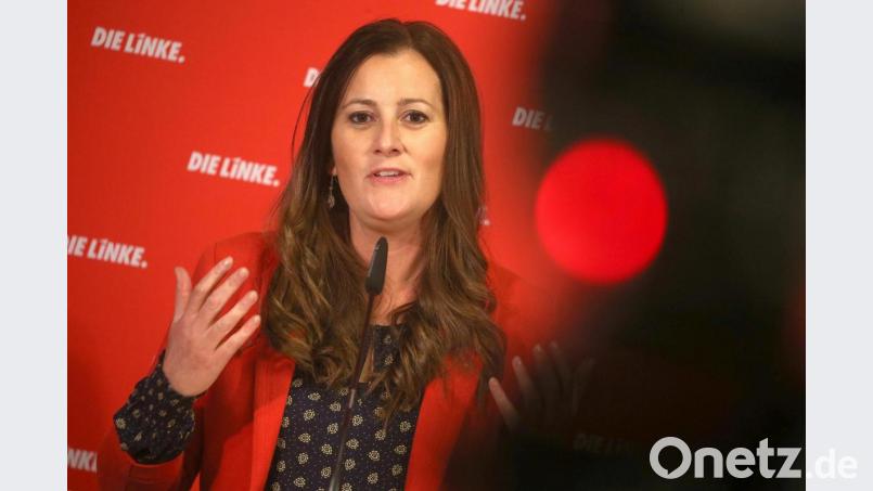 Nicht der &quot;Rote Mann&quot;, aber die Linke-Spitzenkandidatin im Bundestagswahlkampf, Janine Wissler. Bild: Wolfgang Kumm/dpa