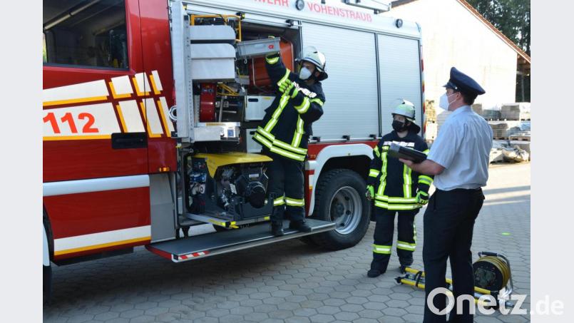 Jeder Handgriff muss im Ernstfall sitzen. Deswegen sind Leistungsprüfungen das A und O der Feuerwehrleute. Bild: doj