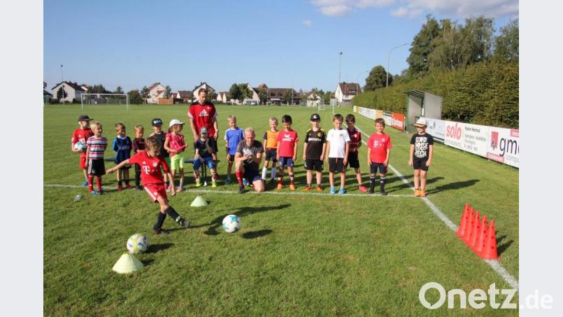Eine der Disziplinen der Fußball-Olympiade war das Hütchenschießen. Bild: kro