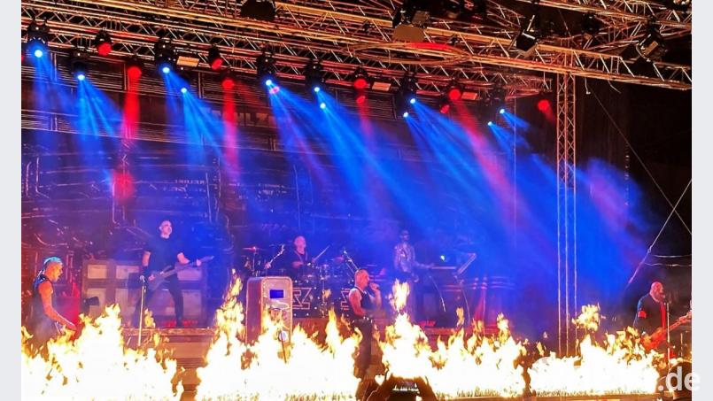 Der Auftritt von "Stahlzeit" war nicht nur musikalisch, sondern auch pyrotechnisch ein Fest für "Rammstein"-Fans. Bild: stg