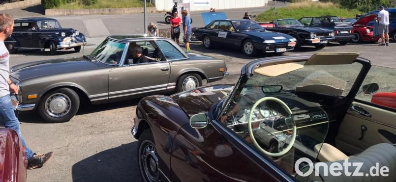 80 Oldtimer waren beim Zweiten Bayreuther Classic-Grand-Prix zu bestaunen. Bild: gis