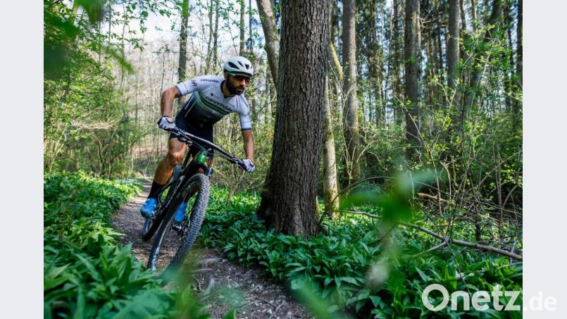 Um Konflikte zwischen Mountainbikern und Wanderern zu vermeiden, wurde vom Steinwaldhaus bis zum Pfaben ein neuer Trail angelegt. Symbolbild: Philipp von Ditfurth/dpa