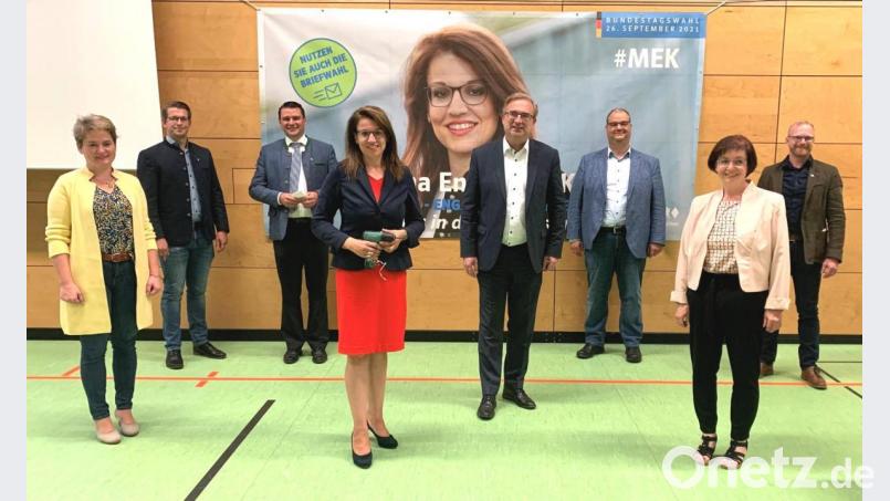 Der neue engere Kreisvorstand der CSU (von links): Sonja Meier, Thomas Albang, Thomas Ebeling, Martina Engelhardt-Kopf, Alexander Flierl, Christian Paulus, Elisabeth Weidner und Michael Giesl. Bild: Hirsch