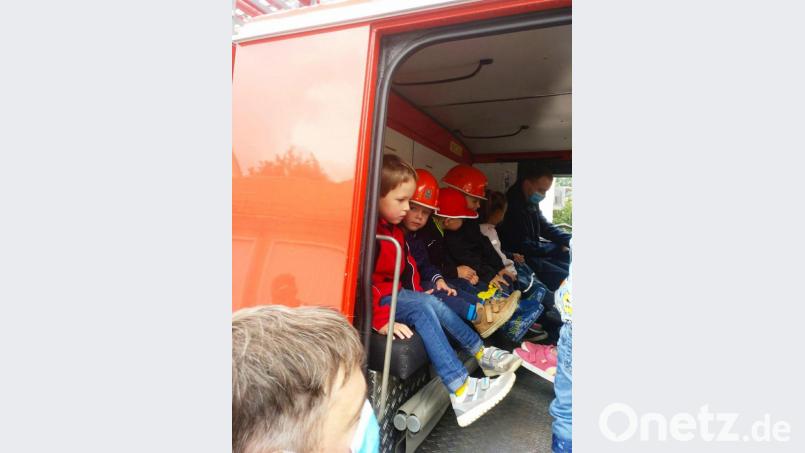 Rundfahrten mit dem Feuerwehrauto durften natürlich nicht fehlen. Bild: Feuerwehr Neualbenreuth/exb