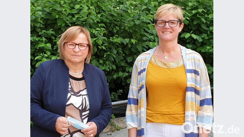Das Sonderpädagogische Förderzentrum leiten (von links) Kunigunde Schwägerl und Stephanie Lauter-Seitz. Bild: Archiv der Stötzner-Schule/exb