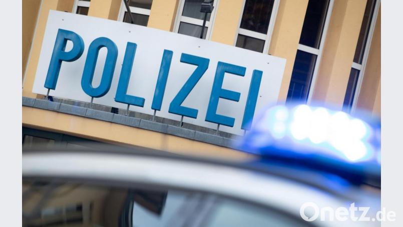 Wer hat etwas gesehen? Die Eschenbacher Polizei sucht Zeugen. Symbolbild: Friso Gentsch/dpa