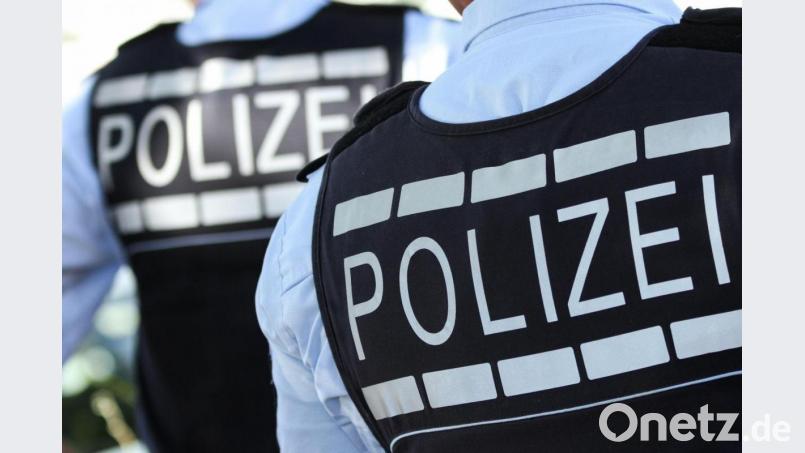 In Westen gekleidete Polizisten. Symbolbild: Silas Stein