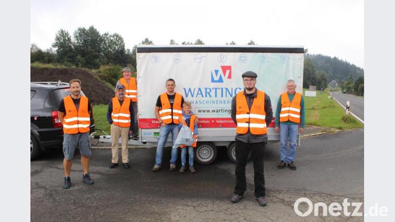 Die Helfer bei der Altkleidersammlung in Ebnath. Bild: soj