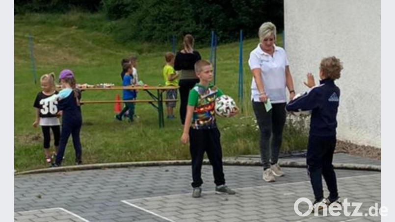 An verschiedenen Stationen gibt es unterschiedliche Aufgaben zu lösen. Bild: fjo