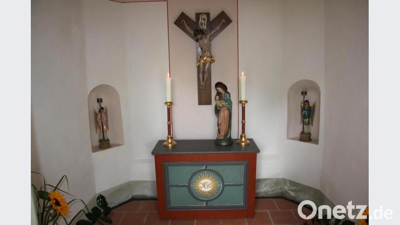 Das Innere der Wondreber Pfarrkapelle, zwei Bilder, angeblich von Maurus Fuchs, sollen noch aufgehängt werden. Bild: kro