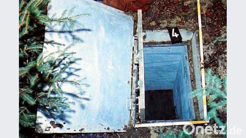 Die Reproduktion zeigt die Kiste, in der 1981 das zehnjährige Entführungsopfer Ursula Herrmann aus Eching am Ammersee erstickte. Foto: picture alliance/dpa/Archivbild Bild: Karl-Josef Hildenbrand