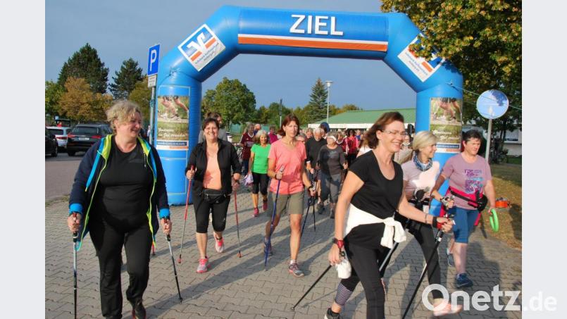 Der große blaue Bogen am Sportzentrum ist Start und Ziel beim Kümmersbrucker Walking Event. Diesmal gibt es allerdings keinen Massenstart, sondern ein Zeitfenster von einer Stunde Bild: gsp