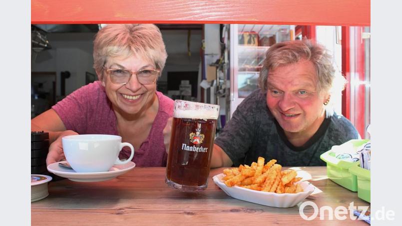 Christa und Bernhard Reis sind seit letztem Jahr die Radlbahnhof-Wirte. Bild: Evi Wagner