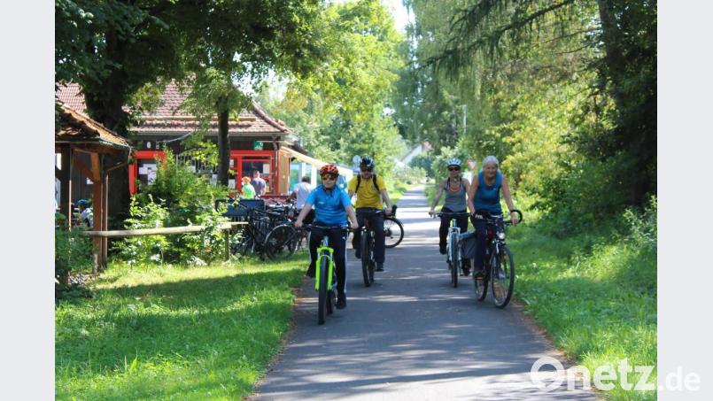 Der Radlerbahnhof liegt direkt am Fünf-Flüsse-Radweg. Bild: Evi Wagner