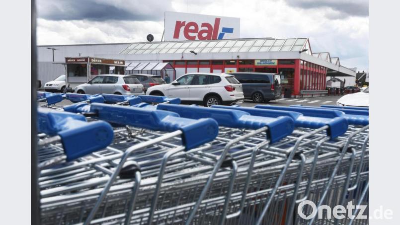 Der Real-Markt in Weiden schließt zum 31. Mai 2022. Bild: Gabi Schönberger