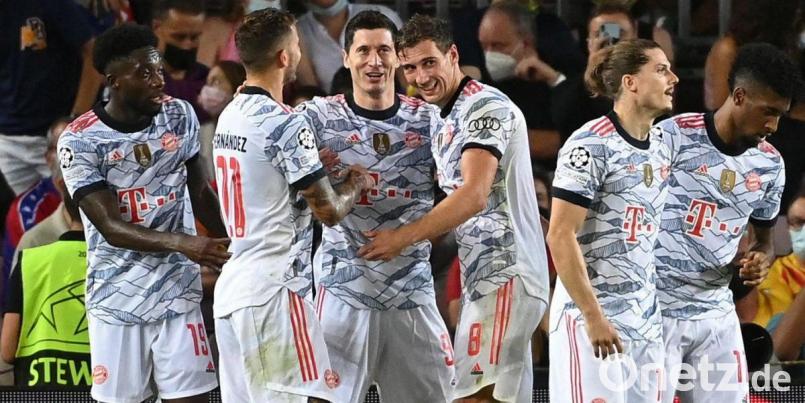 Die Spieler des FC Bayern bejubelten in Barcelona einen 3:0-Sieg. Bild: Sven Hoppe/dpa
