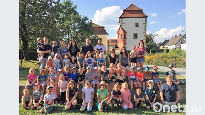 Spiel und Unterhaltung gibt es für die Kinder bei der Feuerwehr Dießfurt. Bild: whw