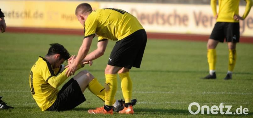 Immer wieder ist beim FC Amberg Trost angesagt. Die Mannschaft spielt gut, hält lange mit – aber dann &quot;fehlen hinten raus die Körner&quot;, sagt Trainer Karl-Heinz Wagner. Archivbild: brü