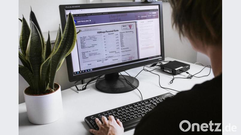 Das Indizieren der Dokumente macht man am Computer. Bild: Rieß, Celina