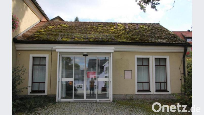 Zum geplanten Umbau der ehemaligen Sparkassenfiliale (unser Bild) in Großkonreuth soll der Architekt in der nächsten Sitzung gehört werden. Bild: kro