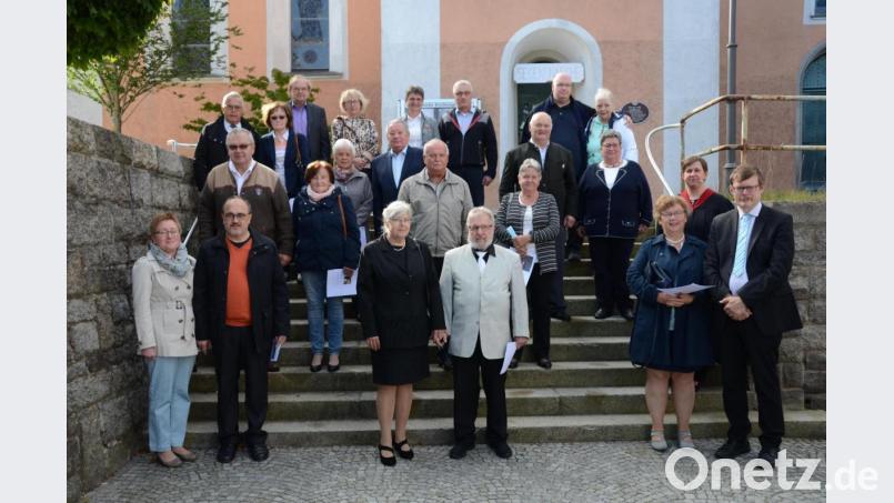 Jedes Brautpaar dankte auf seine Weise im Gottesdienst für die gemeinsam verbrachten Jahre. Bei einigen Paaren waren es schon 50 und 60 Jahre Ehe. Bild: doj
