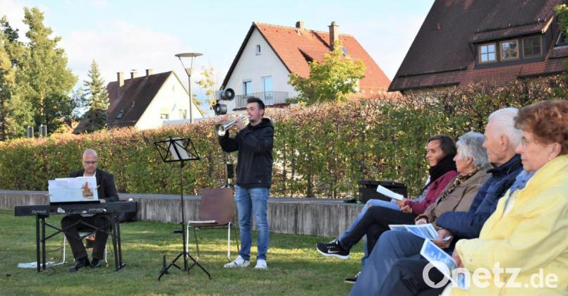Walter Thirn (von links) und Marius Koslowski umrahmten den Gottesdienst. Bild: rgr
