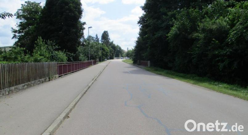 Die Nürnberger Straße wird im Bereich der Feistenbachbrücke saniert. Bild: bnr