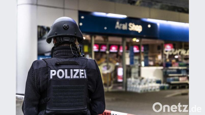 In dem Tankstellengebäude hat ein mutmaßlicher Querdenker einen Menschen erschossen. Bild: Christian Schulz