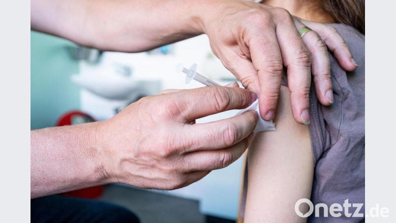 Laut Biontech und Pfizer ist die Impfung von Kindern zwischen fünf und elf Jahren mit ihrem Corona-Impfstoff unbedenklich. Bild: Fabian Sommer/dpa