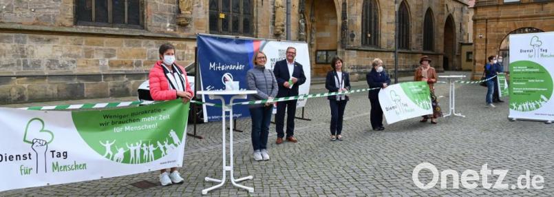 Vor einem Jahr wurde der „Dienst-Tag für Menschen“ ins Leben gerufen und seither demonstrieren regelmäßig Beschäftigte aus sozialen Berufen für mehr Wertschätzung ihrer Tätigkeit. Bild: gf