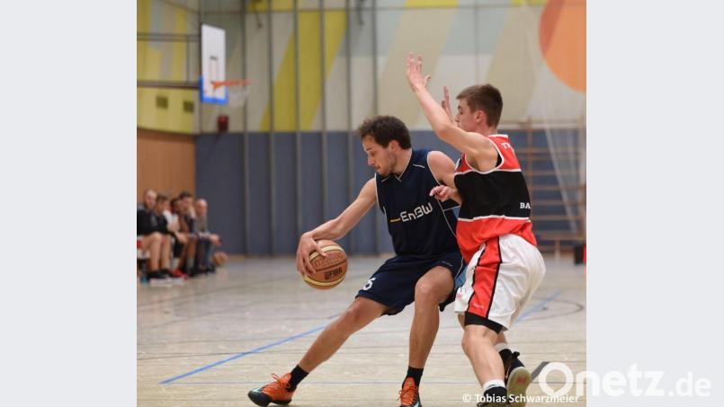 Bei den Herren gab es in der Vorschlussrunde im Final-4-Turnier 2019 spannende Duelle. Das Endspiel war eine klare Sache für die Fibalon Baskets Neumarkt, die sich im Folgejahr nicht qualifiziert haben. Archivbild: Tobias Schwarzmeier