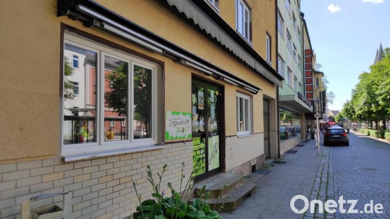 Zehn Jahre existierte das &quot;Schülercafé Scout&quot; in der Trägerschaft des Kolping Bildungswerkes. Im Herbst übernimmt der Stadtjugendring mit neuem Konzept die Räume an der Bürgermeister-Prechtl-Straße, die noch bis Ende Juni 2024 an die Stadt vermietet sind. Schon im September 2021 soll der &quot;Jugendtreff Plan B&quot; mit zwei pädagogischen Fachkräften öffnen. Bild: Ralph Gammanick