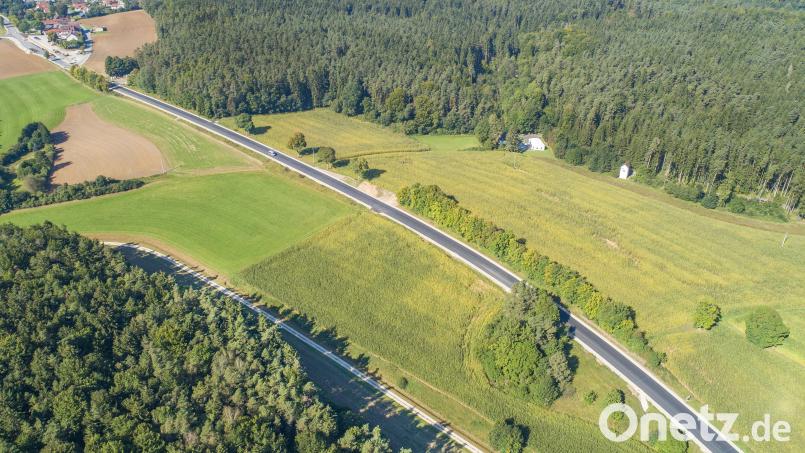 Auf diesem Teilabschnitt der B 14 zwischen Kauerhof (links oben) und dem „Sulzbacher Kreuz“ ist ab Freitag, 24. September, wieder eine freie Fahrt möglich. Bild: Thilo Hierstetter
