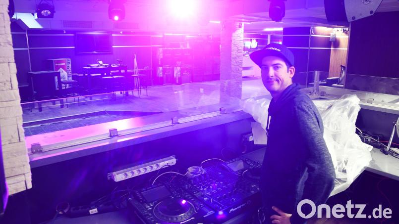 Der Tanz- und Nachtclub &quot;Hashtag&quot; in der Weidener Altstadt ist Daniel Zienerts einzige Einnahmequelle. Weil die staatlichen Corona-Hilfen nur drei Monate gültig sind, zehrt er von seinen privaten Reserven. Lange geht das nicht mehr gut, deutet er an. Bild: Petra Hartl