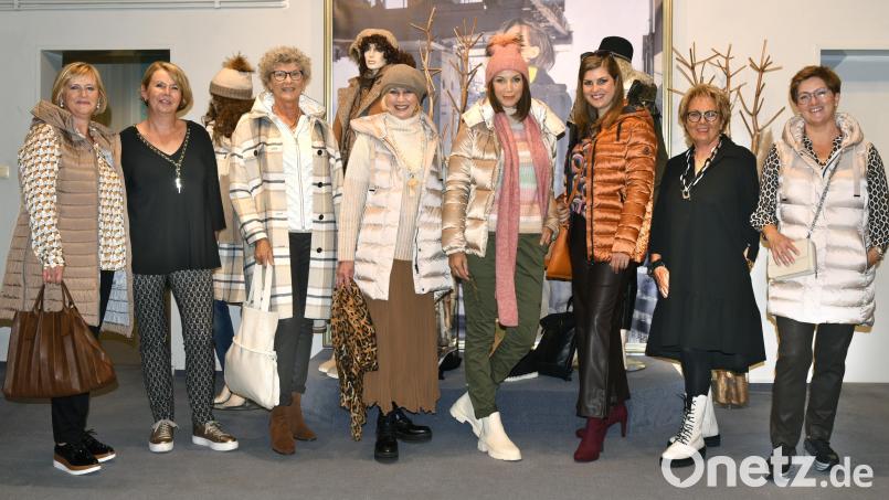 Die Herbst/Wintermodenschau im Modehaus Fladerer in Flossenbürg kommt sehr gut an. Bild: exb/Modehaus Fladerer
