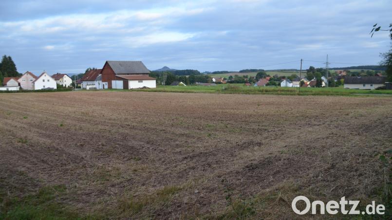 Das Landratsamt Bayreuth hat vorgeschlagen, das Baugebiet &quot;Ramlesreuth - Am Schertelholz“ als gemischtes dörfliches Wohngebiet auszuweisen. Bild: ak
