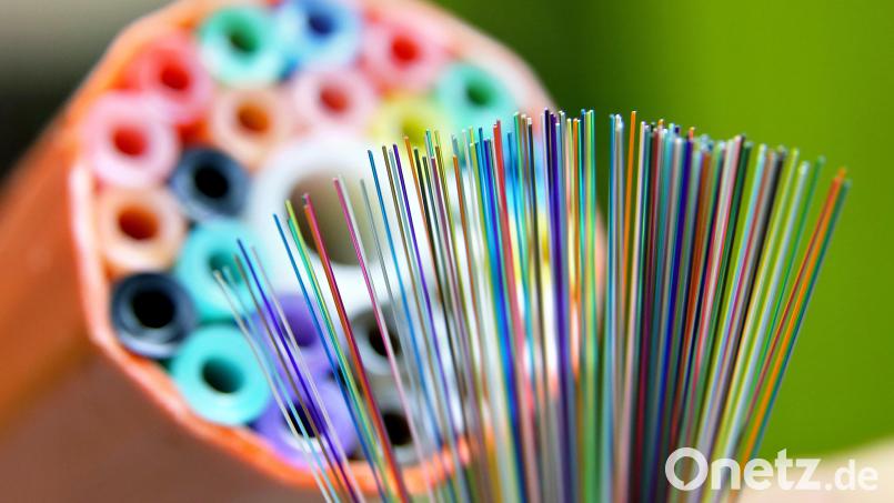 Mit Glasfasern lässt sich schnelles Internet in den ländlichen Raum bringen. Auch die Stadt Weiden plant, ihre Liegenschaften zu verkabeln. Bild: agentur_dpa