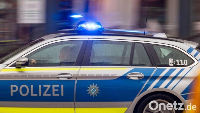 Bei einem Verkehrsunfall am Sonntag wurde ein Motorradfahrer verletzt. Symbolbild: Peter Kneffel/dpa