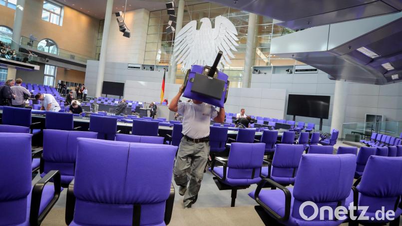 Schon vor vier Jahren mussten nach der Bundestagswahl zusätzliche Stühle in den Plenarsaal eingebaut werden, weil die Zahl der Abgeordneten so gestiegen war. Archivbild: Kay Nietfeld
