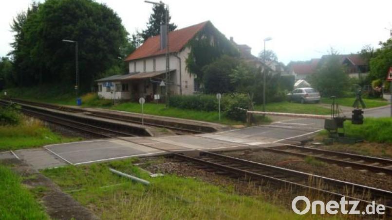 In der Nähe des Kothmaißlinger Bahnhofes schossen zwei Mädchen an den Gleisen Selfies. Die Strecke musste gesperrt werden. Bild: Bundespolizei