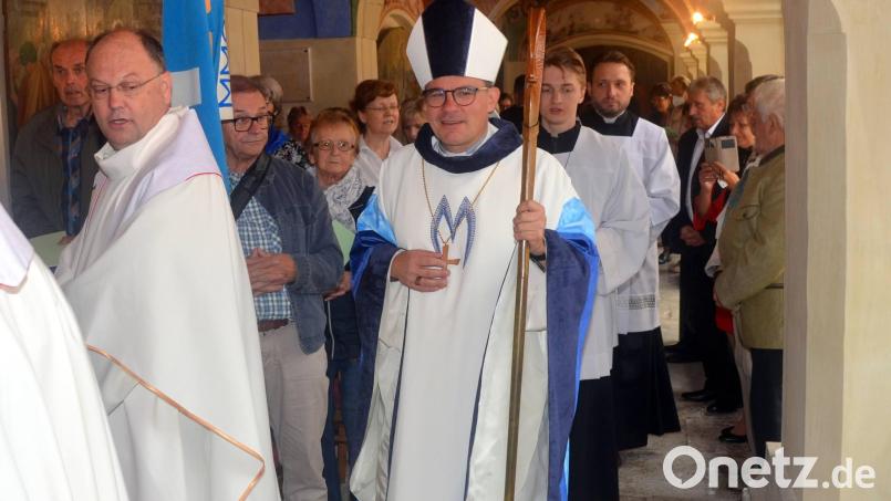 Der Höhepunkt der Festtage ist der Wallfahrtsgottesdienst mit Bischof Thomas Holub von Pilsen, der dazu eigens an die böhmisch-bayerische Landesgrenze reist. Bild: fjo