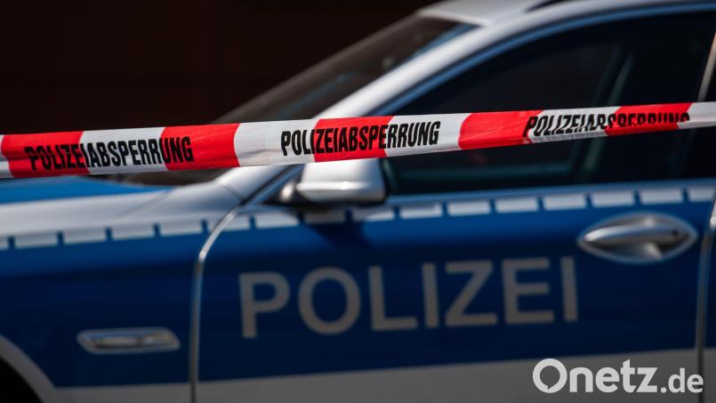 Zum Schluss war der missglückte Überholvorgang ein Fall für die Polizei. Symbolbild: Robert Michael/dpa
