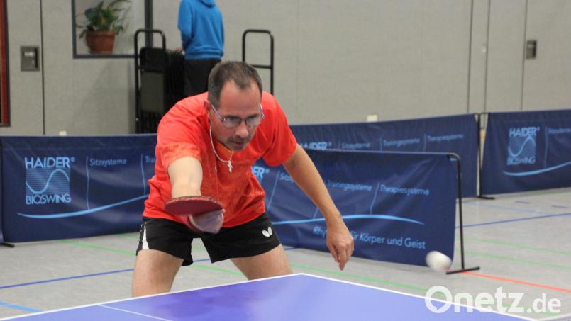 Neuzugang Andreas Schneider (Bild) steuerte im Einzel einen Punkt bei. Im Doppel gewann er an der Seite von Roman Vavrinek, im zweiten Doppel gab es eine knappe 2:3-Niederlage gegen Gruber/Kick. Bild: kro