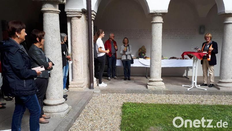 Im Kreuzgang des Klosters feierte der Kolpingkreis sein Jubiläum. Bild: hm