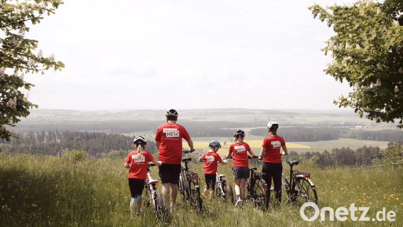 Die NEW-Radlwochen kamen bei rund 300 begeisterten Radfahrern sehr gut an. Auch für das kommende Jahr plant das Regionalmarketing-Team im Landratsamt eine Tour. Bild: Robert Neuber/exb