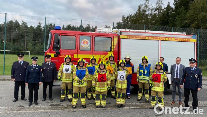 Gute Leistungen erzielten die Frauen und Quereinsteiger bei der Leistungsprüfung der Feuerwehr Altenstadt. Bild: adj